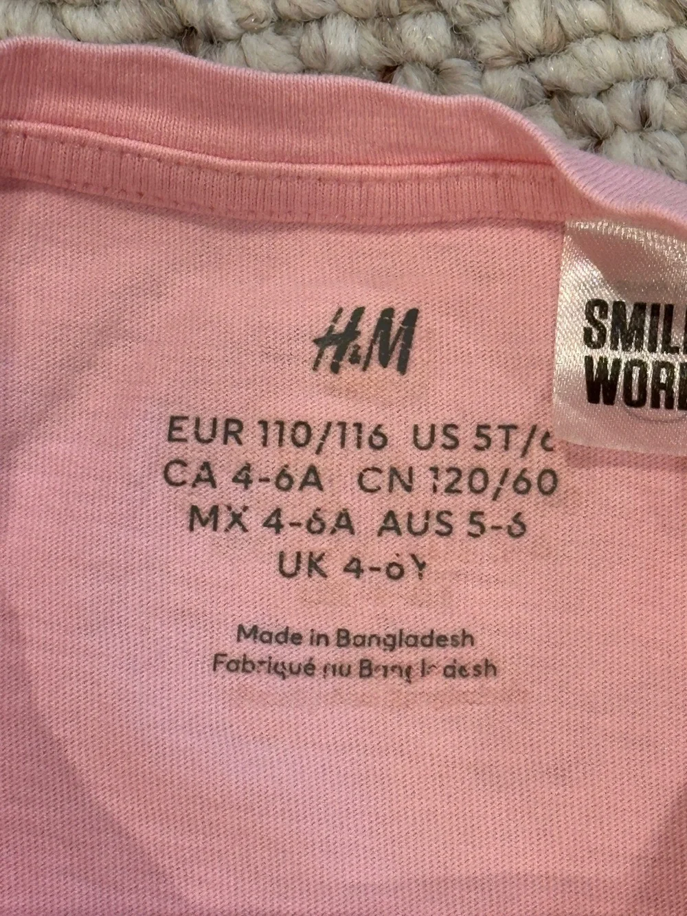 Bundle of 2 girls graphic shirts in size 5T. Brands Gap & H&M